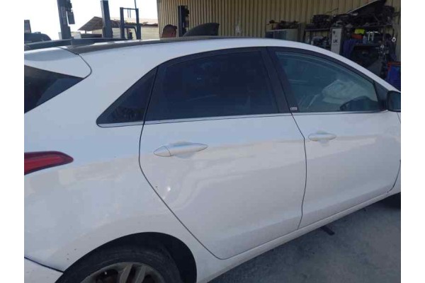 Recambio de puerta trasera derecha para hyundai i30 (gd) 1.6 crdi 110 fap referencia OEM IAM   