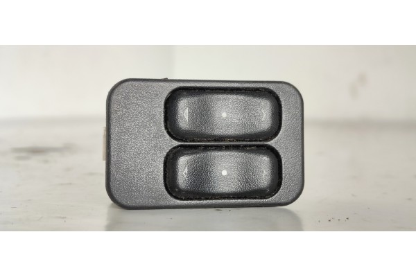 Recambio de mando elevalunas delantero izquierdo para opel astra g berlina comfort referencia OEM IAM 90561086  