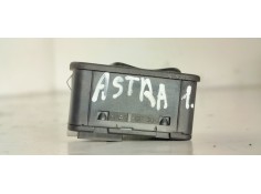 Recambio de mando elevalunas delantero izquierdo para opel astra g berlina comfort referencia OEM IAM 90561086  