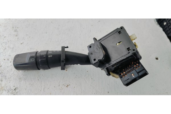 Recambio de mando luces para kia sorento 2.5 crdi ex referencia OEM IAM   