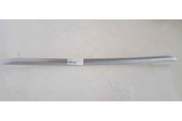 Recambio de moldura para mercedes-benz clase m (w164) 350 (164.186) referencia OEM IAM A1646803435  