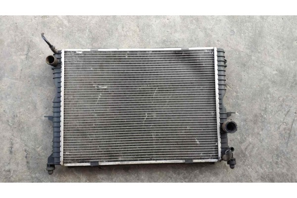 Recambio de radiador agua para land rover discovery (lt) 2.5 turbodiesel referencia OEM IAM PCC001050 5854150104101428 