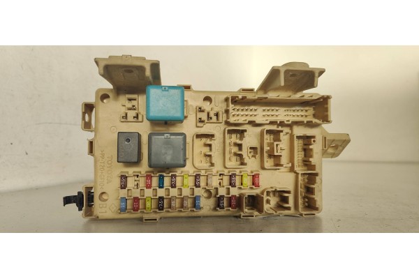Recambio de caja reles / fusibles para toyota avensis berlina (t25) 1.8 16v cat referencia OEM IAM 04010821141101  