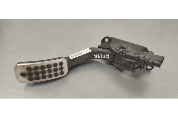 Recambio de pedal acelerador para ford fiesta (cb1) 1.6 tdci 95 fap referencia OEM IAM 8V219F836AA  