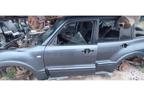 Recambio de puerta delantera izquierda para mitsubishi montero (v60/v70) 3.2 di-d cat referencia OEM IAM   