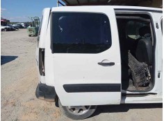 Recambio de puerta lateral corredera derecha para peugeot partner kasten 1.6 hdi 90 referencia OEM IAM   