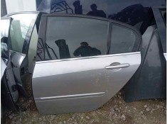 Recambio de puerta trasera izquierda para renault laguna iii 2.0 dci referencia OEM IAM   