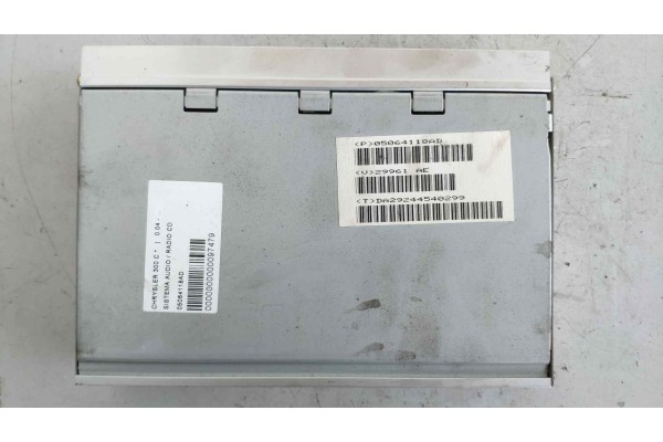 Recambio de sistema audio / radio cd para chrysler 300 c 3.5 cat referencia OEM IAM 05064118AD  