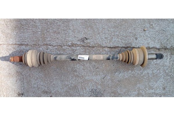 Recambio de transmision trasera derecha para bmw serie 5 lim. (f10) 530d xdrive referencia OEM IAM 7581018AI01  