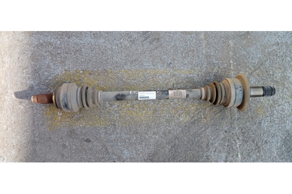 Recambio de transmision trasera izquierda para bmw serie 5 lim. (f10) 530d xdrive referencia OEM IAM 7581017AI01  