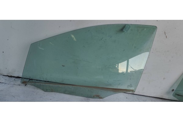 Recambio de luna delantera izquierda para ford b-max 1.6 tdci cat referencia OEM IAM   