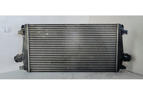 Recambio de intercooler para chevrolet cruze referencia OEM IAM 13267647  