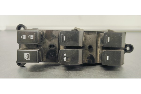 Recambio de mando elevalunas delantero izquierdo para suzuki sx4 1.0 i turbo 110 referencia OEM IAM 61M0  