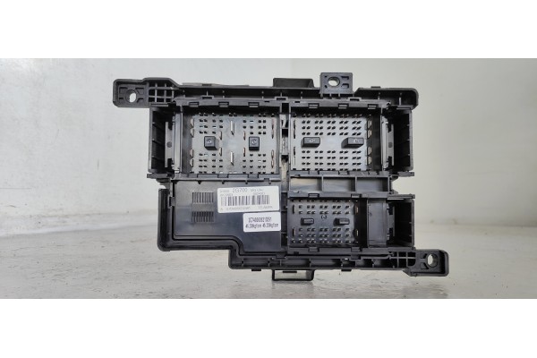 Recambio de caja reles / fusibles para kia magentis active referencia OEM IAM 919502G700  