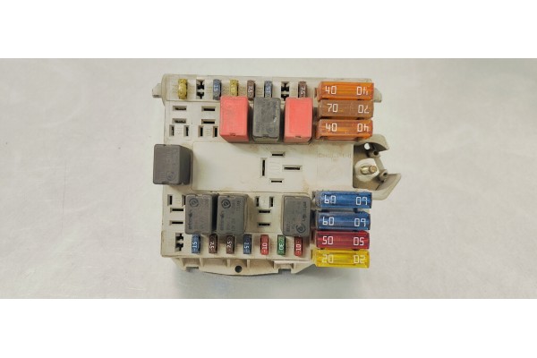 Recambio de caja reles / fusibles para fiat doblo (119) 1.9 jtd cat referencia OEM IAM 46760542  
