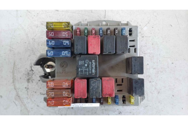 Recambio de caja reles / fusibles para fiat doblo (119) 1.9 jtd cat referencia OEM IAM 46760542  