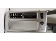 Recambio de moldura para mitsubishi montero sport (k90) 2.5 td gls referencia OEM IAM MR40228  