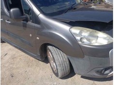 Recambio de aleta delantera derecha para peugeot partner kombi 1.6 hdi 110 fap referencia OEM IAM   