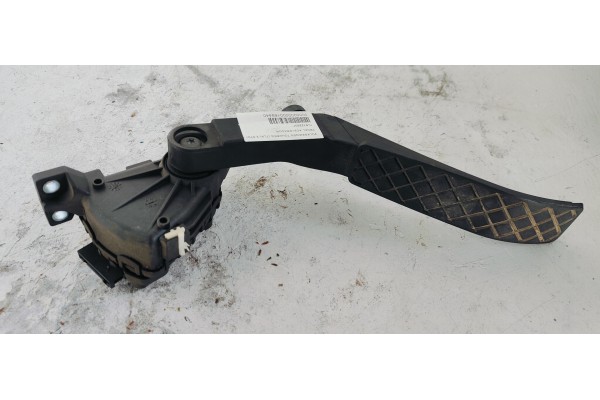 Recambio de pedal acelerador para volkswagen touareg (7la) 2.5tdi 175 4x4 referencia OEM IAM 7L6723507  