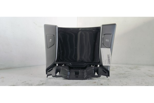 Recambio de cenicero para hyundai i40 i40 berlina fase 2 referencia OEM IAM 846303Z025  