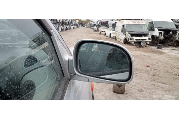 Recambio de retrovisor derecho para hyundai santa fe (sm) 2.7 gls full 4x4 referencia OEM IAM   