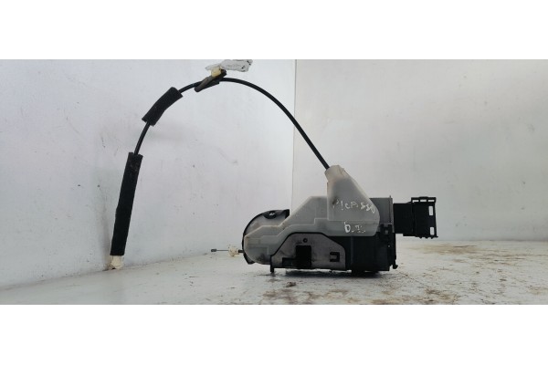 Recambio de cerradura puerta delantera izquierda para peugeot 3008 1.6hdi 112 fap referencia OEM IAM 732292  