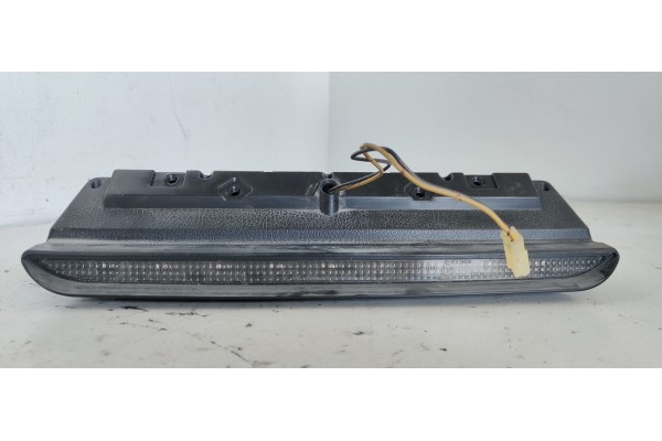 Recambio de luz central de freno para subaru forester 2.0 diesel cat referencia OEM IAM VC02127  