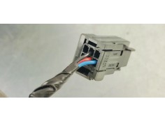 Recambio de piloto trasero izquierdo interior para peugeot 308 1.6hdi 92 fap referencia OEM IAM 9677818380  