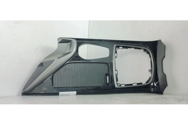 Recambio de moldura para hyundai i40 i40 berlina fase 2 referencia OEM IAM 846033Z240  