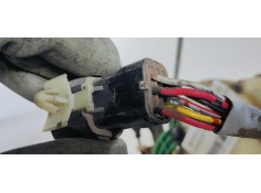 Recambio de cerradura puerta delantera derecha para kia sorento 2.5 crdi ex referencia OEM IAM   