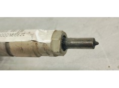 Recambio de inyector para renault scenic iii 1.9 dci 130 referencia OEM IAM 0445110328  