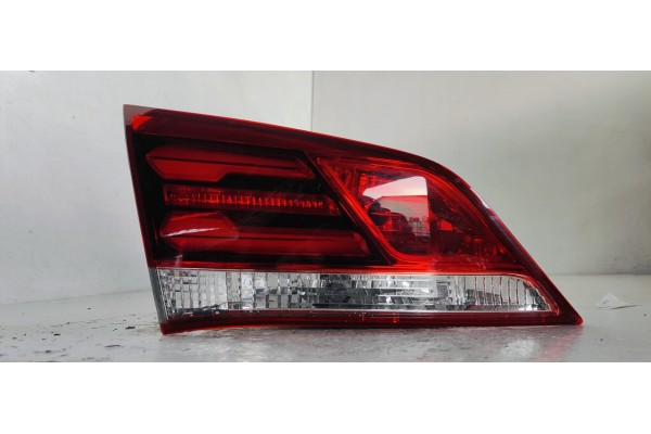 Recambio de piloto trasero izquierdo interior para hyundai i40 i40 berlina fase 2 referencia OEM IAM 924033Z600  