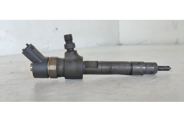 Recambio de inyector para kia sorento 2.5 crdi ex referencia OEM IAM 0445110274  