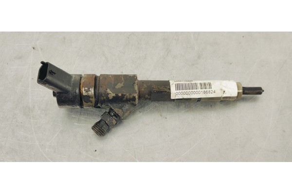 Recambio de inyector para renault scenic iii 1.9 dci 130 referencia OEM IAM 0445110328  