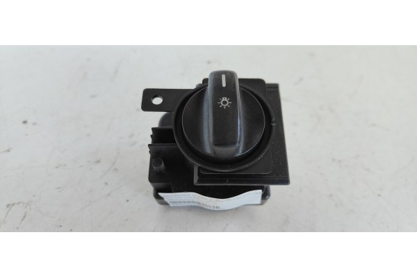 Recambio de mando luces para mercedes-benz clase b (w245) 180 cdi (245.207) referencia OEM IAM 1695452704  