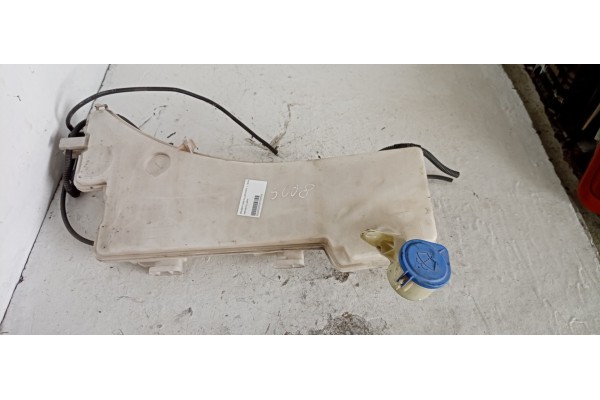 Recambio de deposito limpia para peugeot 3008 allure pack referencia OEM IAM   