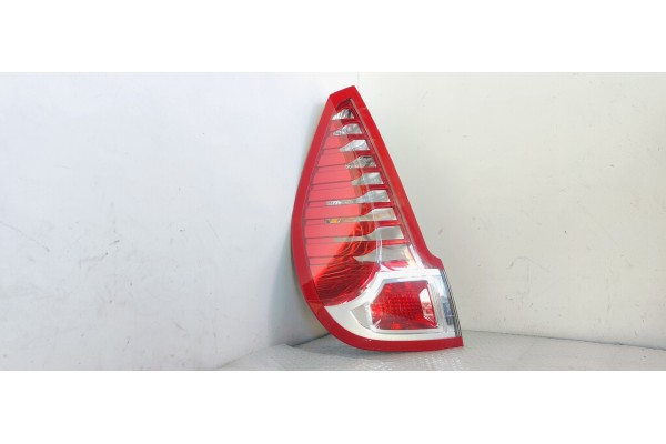Recambio de piloto trasero izquierdo para renault scenic iii 1.9 dci 130 referencia OEM IAM 265550013R  