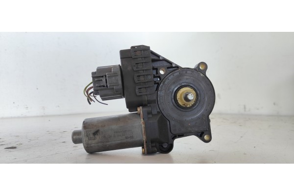 Recambio de motor elevalunas delantero derecho para ford mondeo berlina (ge) titanium (d) referencia OEM IAM 0130821771  