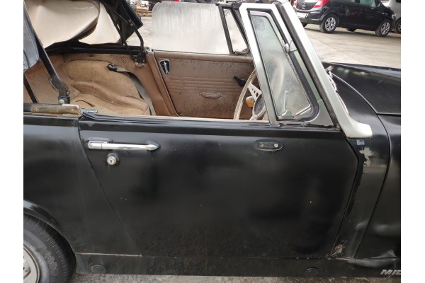 Recambio de puerta delantera derecha para mg midget 1500 referencia OEM IAM   