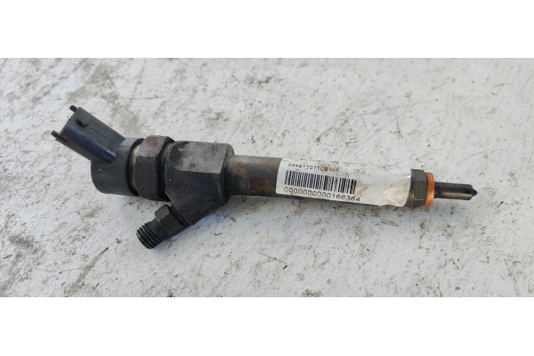 Recambio de inyector para renault scenic ii emotion referencia OEM IAM 0445110110B  
