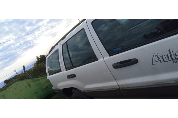 Recambio de puerta trasera derecha para jeep gr.cherokee (wj/wg) 4.0 cat referencia OEM IAM   