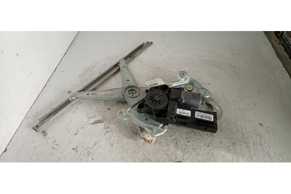 Recambio de elevalunas delantero izquierdo para renault megane iii berlina 5 p business referencia OEM IAM 807310915R  