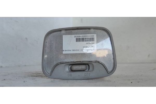 Recambio de luz interior para mitsubishi l 200 (ka0/kb0) raging bull referencia OEM IAM MR748283  