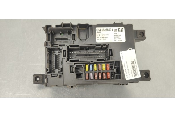 Recambio de caja reles / fusibles para opel corsa d cosmo referencia OEM IAM 13265078  