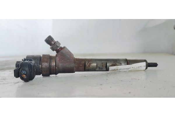 Recambio de inyector para chrysler voyager (rg) 2.8crd 150 referencia OEM IAM 0445110059  