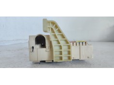 Recambio de caja reles / fusibles para kia magentis active referencia OEM IAM 919502G000  