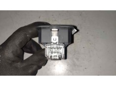 Recambio de mando elevalunas trasero izquierdo para land rover range rover sport 2.7 td v6 cat referencia OEM IAM YUD501070PVJ  