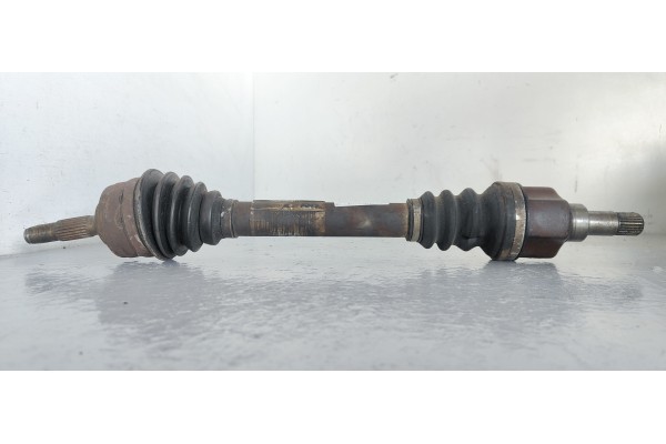 Recambio de transmision delantera izquierda para peugeot 206 berlina 1.4 hdi referencia OEM IAM 9630767680  