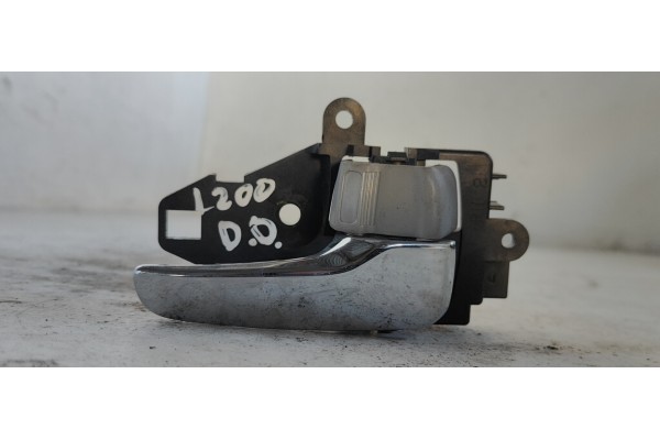 Recambio de maneta interior delantera derecha para mitsubishi l 200 (ka0/kb0) raging bull referencia OEM IAM MN105360  