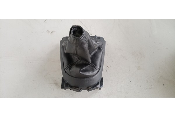 Recambio de pomo palanca cambio para mitsubishi outlander (cw0) 2.0 di-d intense plus referencia OEM IAM 8015A009ZZ  